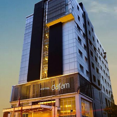 Hotel Dafam Пеканбару Экстерьер фото