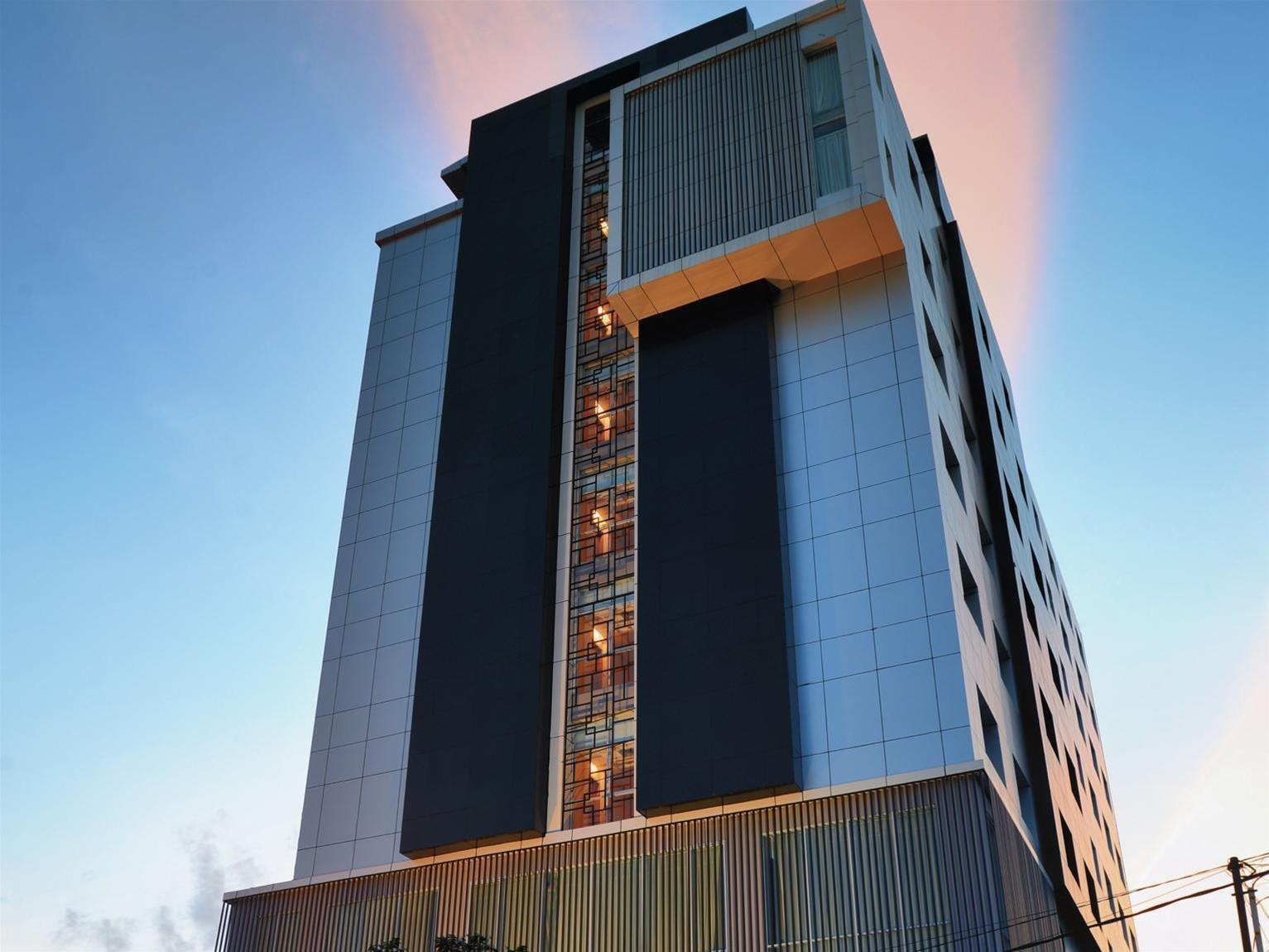 Hotel Dafam Пеканбару Экстерьер фото