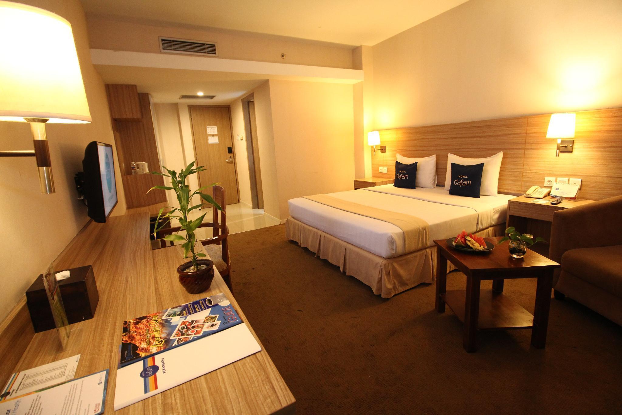 Hotel Dafam Пеканбару Экстерьер фото