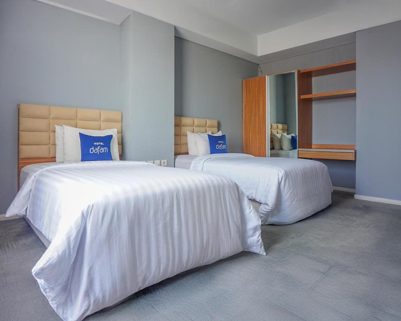 Hotel Dafam Пеканбару Экстерьер фото